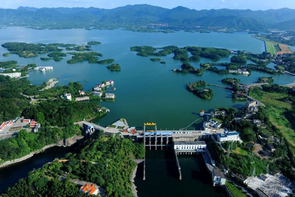 历史与现代交织的湖北印象