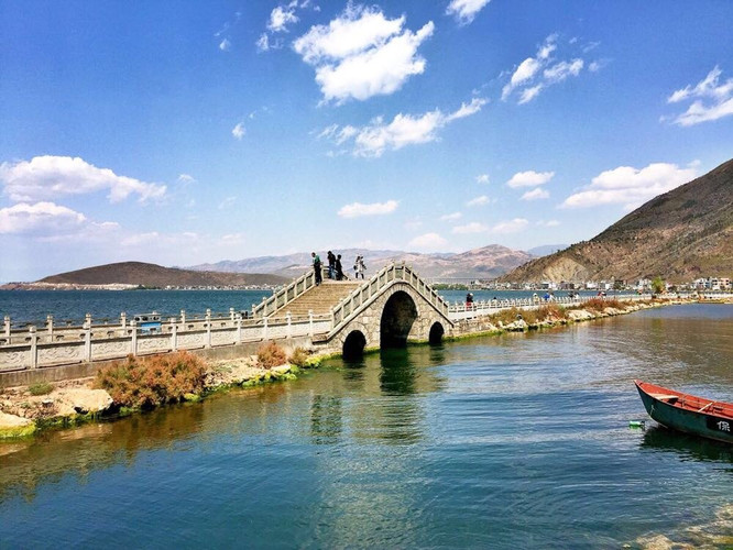 云南，播音稿中的多彩画卷