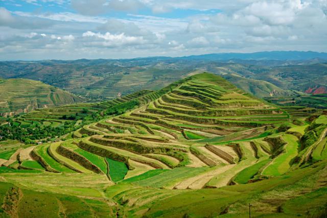 甘肃，历史文化的瑰宝与自然发展的交响